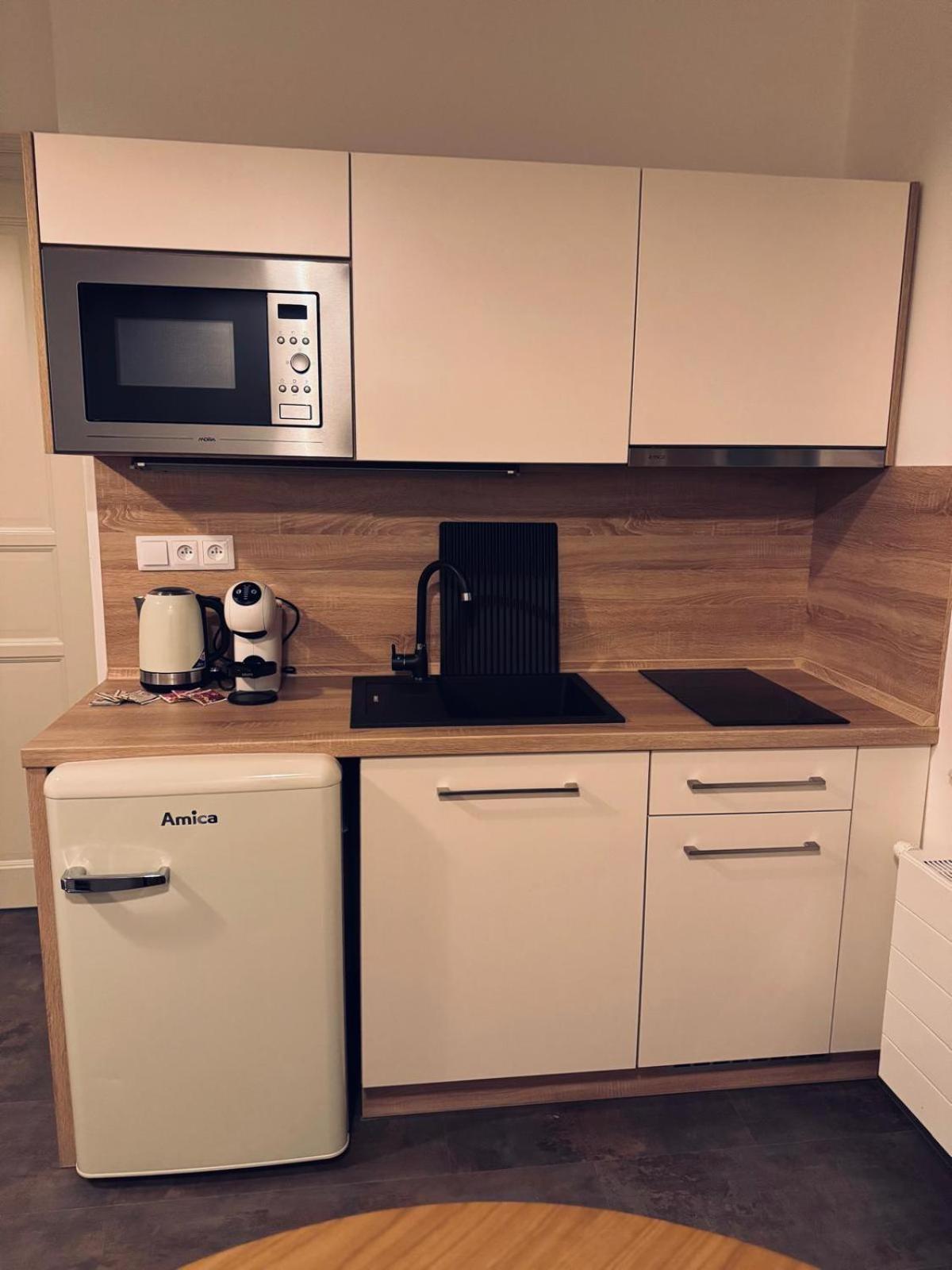 Pearl Bee Deluxe Apartment Pilsen